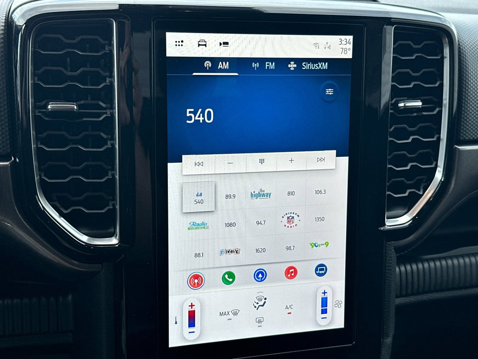 New 2025 Ford Ranger XLT w/ Black Appearance Package image 19