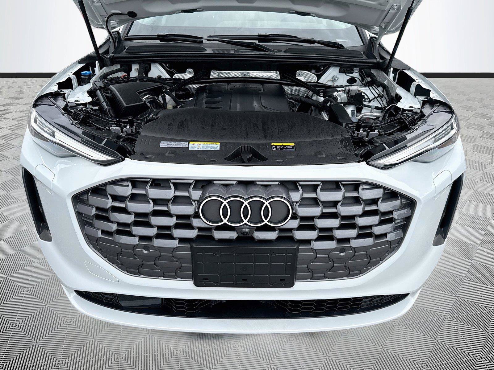 Certified 2025 Audi Q5 Premium AWD/4WD image 32