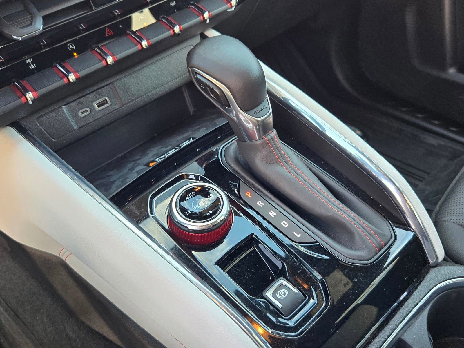 Used 2023 GMC Canyon AT4X image 19