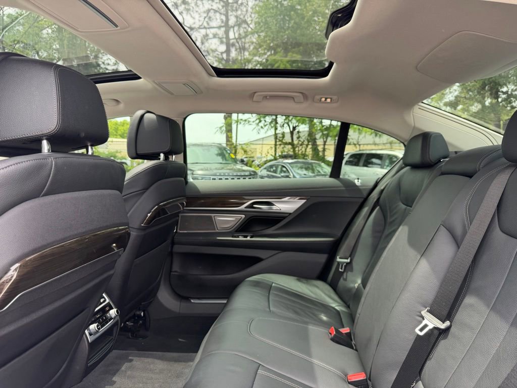 Used 2020 BMW 740i RWD image 24