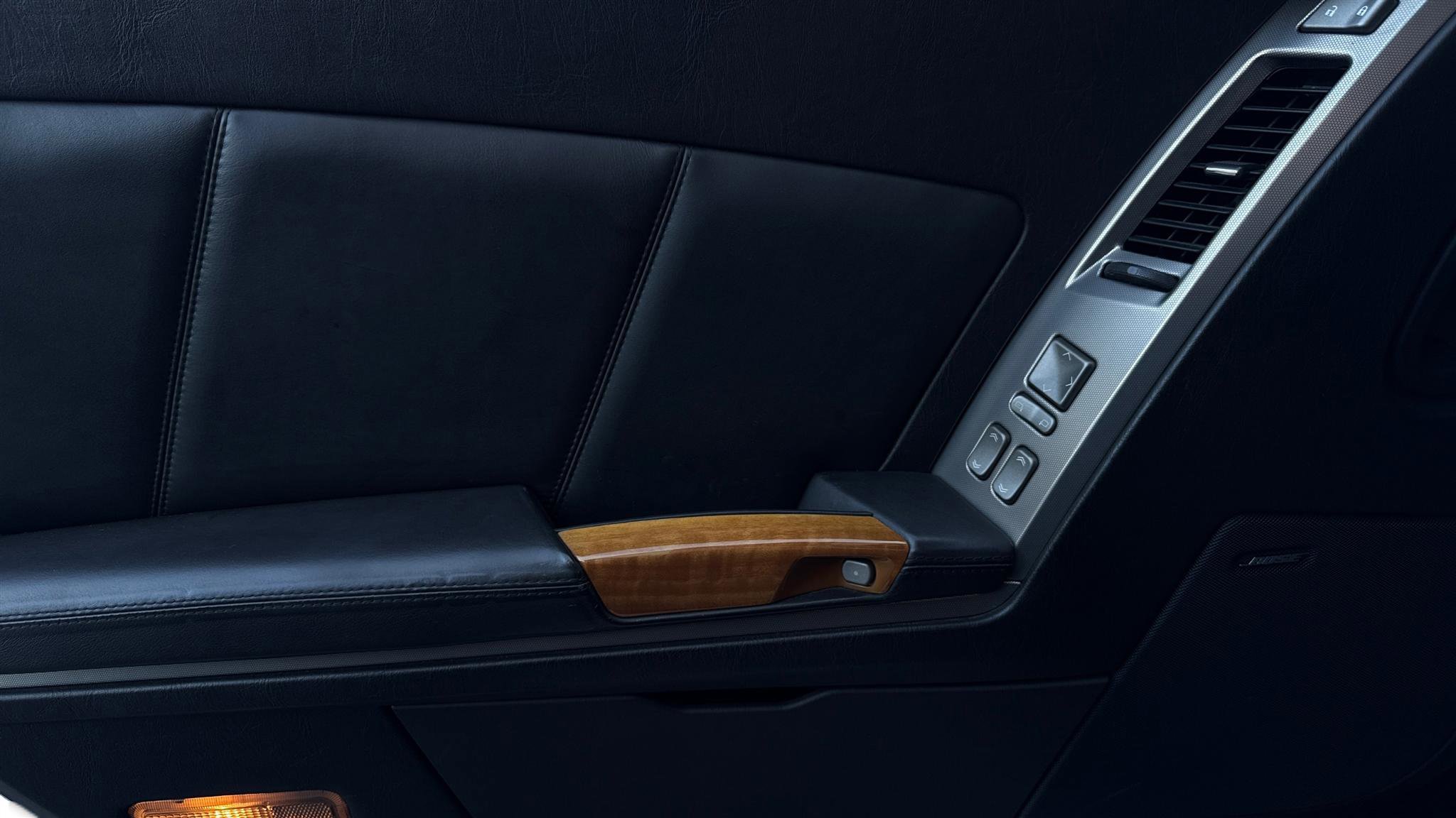 Used 2004 Cadillac XLR image 20