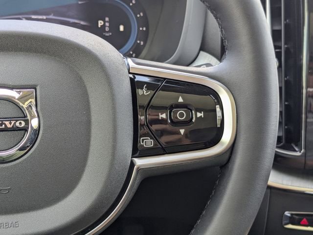 New 2025 Volvo XC60 B5 Plus w/ Protection Package Premier image 31