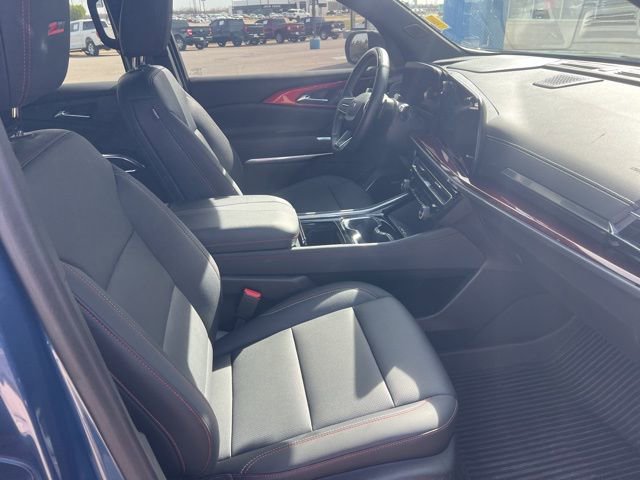 Used 2024 Chevrolet Traverse Z71 w/ Enhanced Driving Package image 9