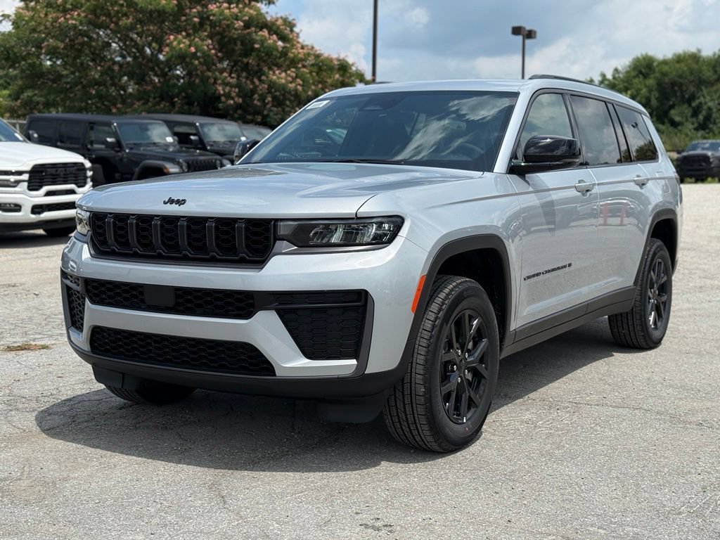 New 2026 Jeep Grand Cherokee L 4WD image 2