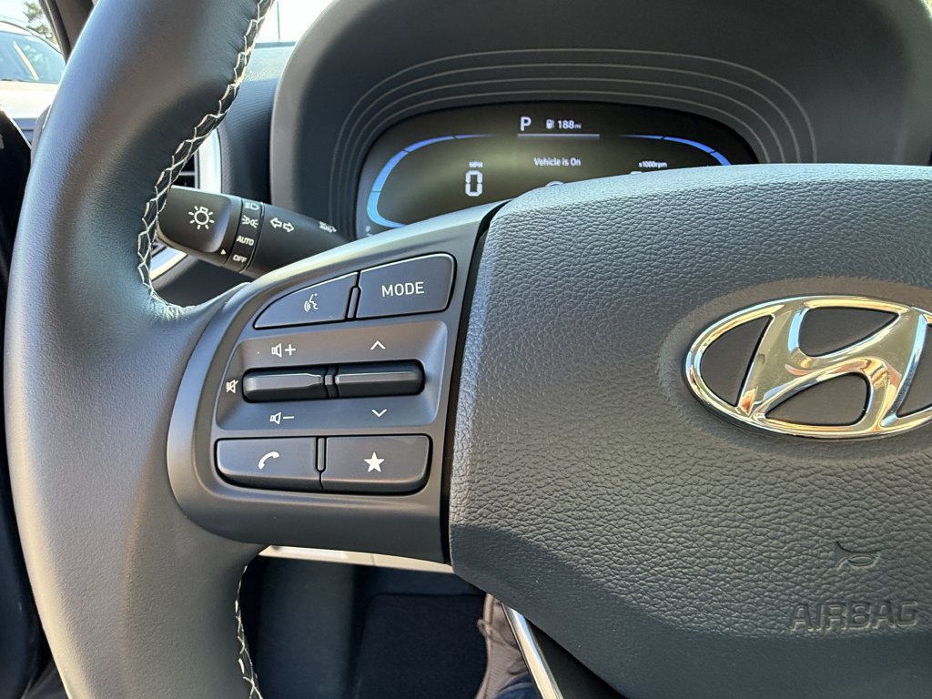 Certified 2023 Hyundai Venue Limited FWD image 24