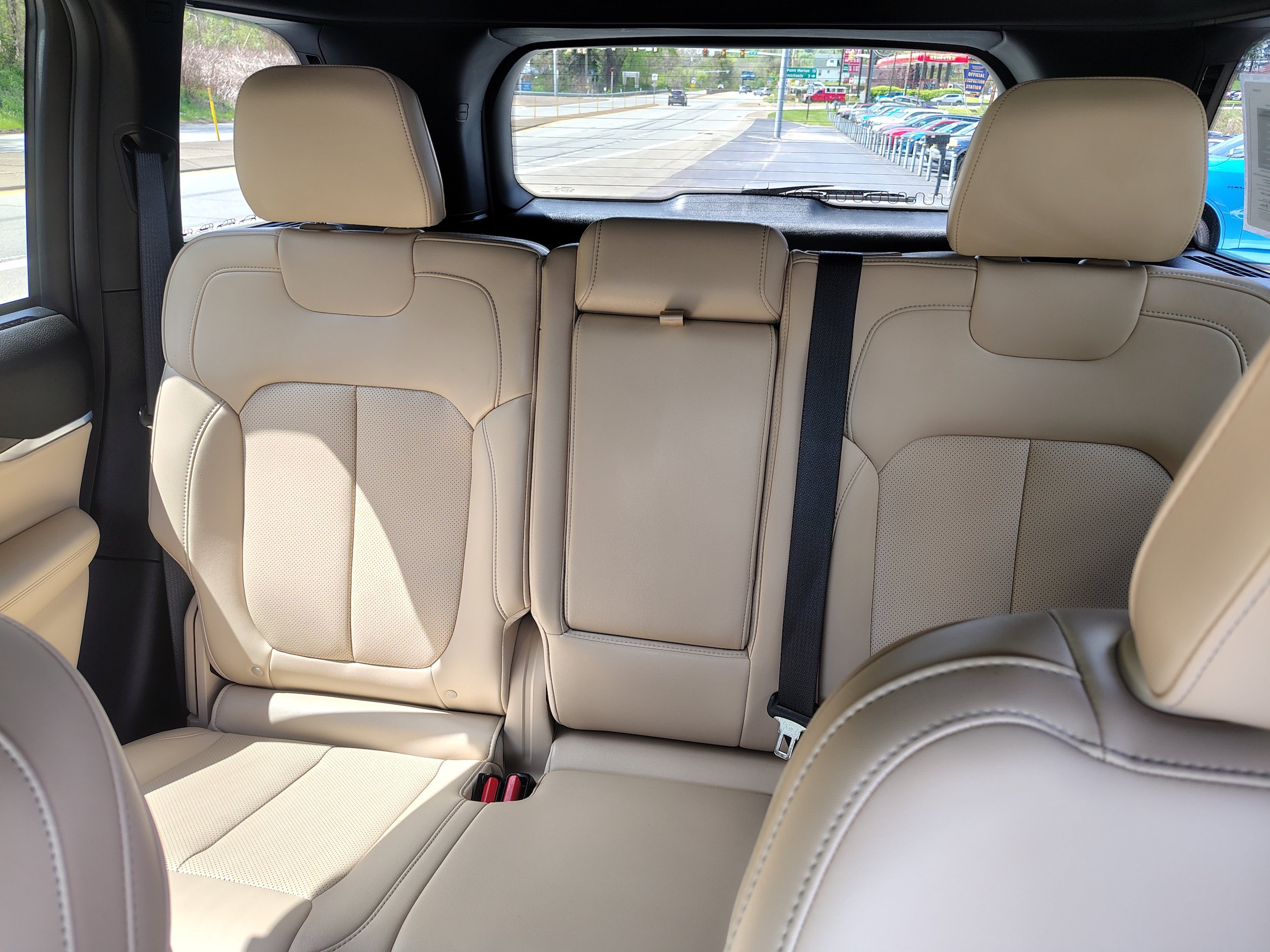 Certified 2025 Jeep Grand Cherokee Limited w/ Luxury Tech Group II AWD/4WD image 24