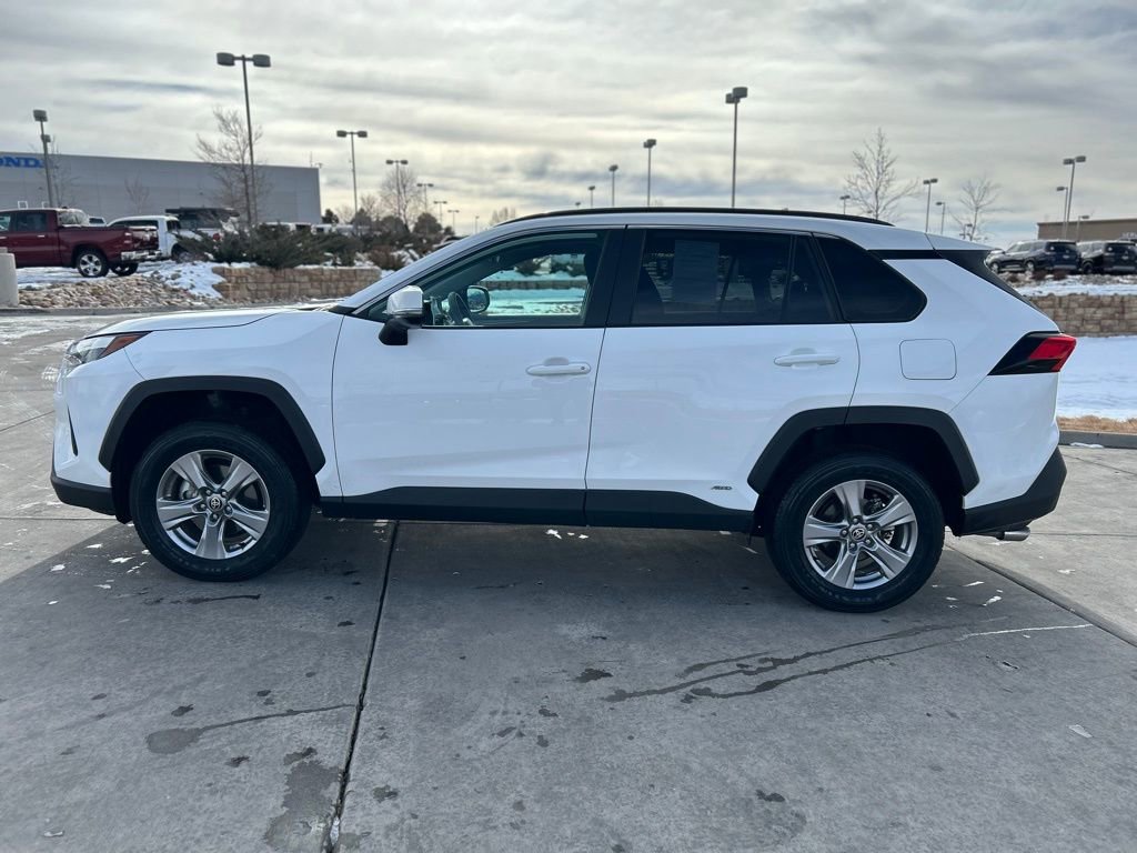 Used 2025 Toyota RAV4 XLE image 5