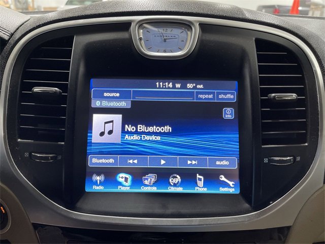 Used 2013 Chrysler 300 image 28