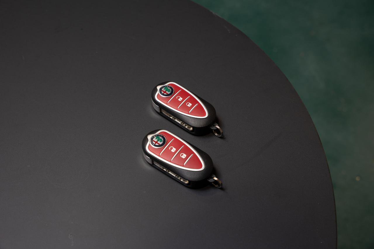 Used 2018 Alfa Romeo 4C Spider image 78