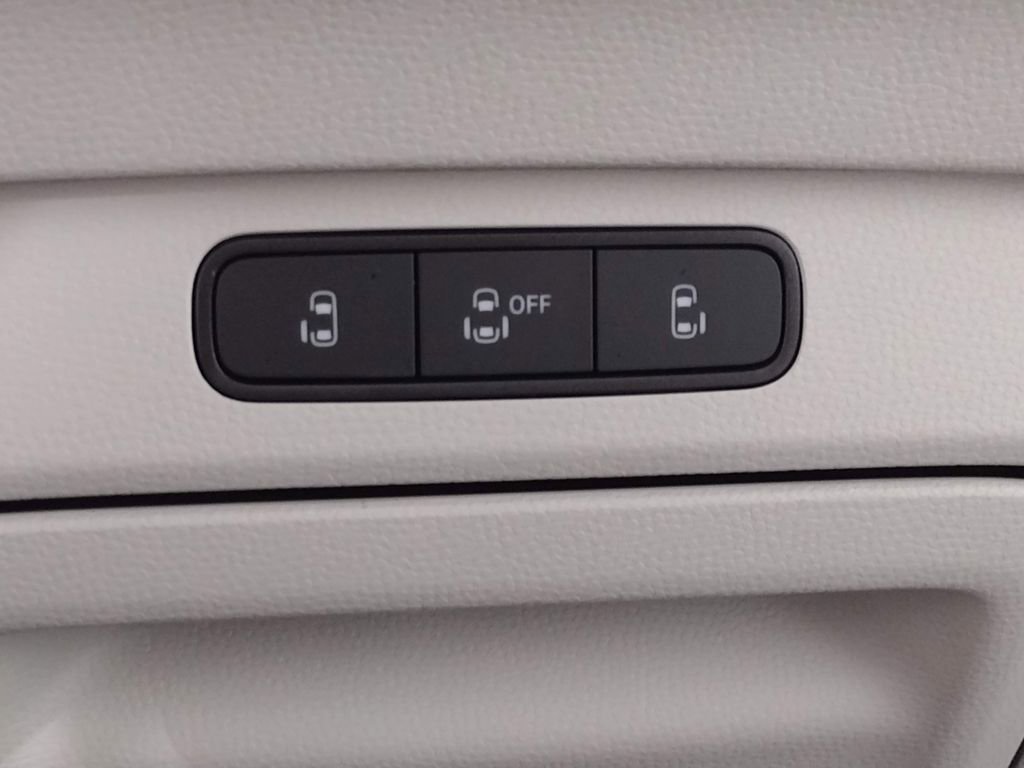 New 2025 Volkswagen ID. Buzz 1st Edition image 40