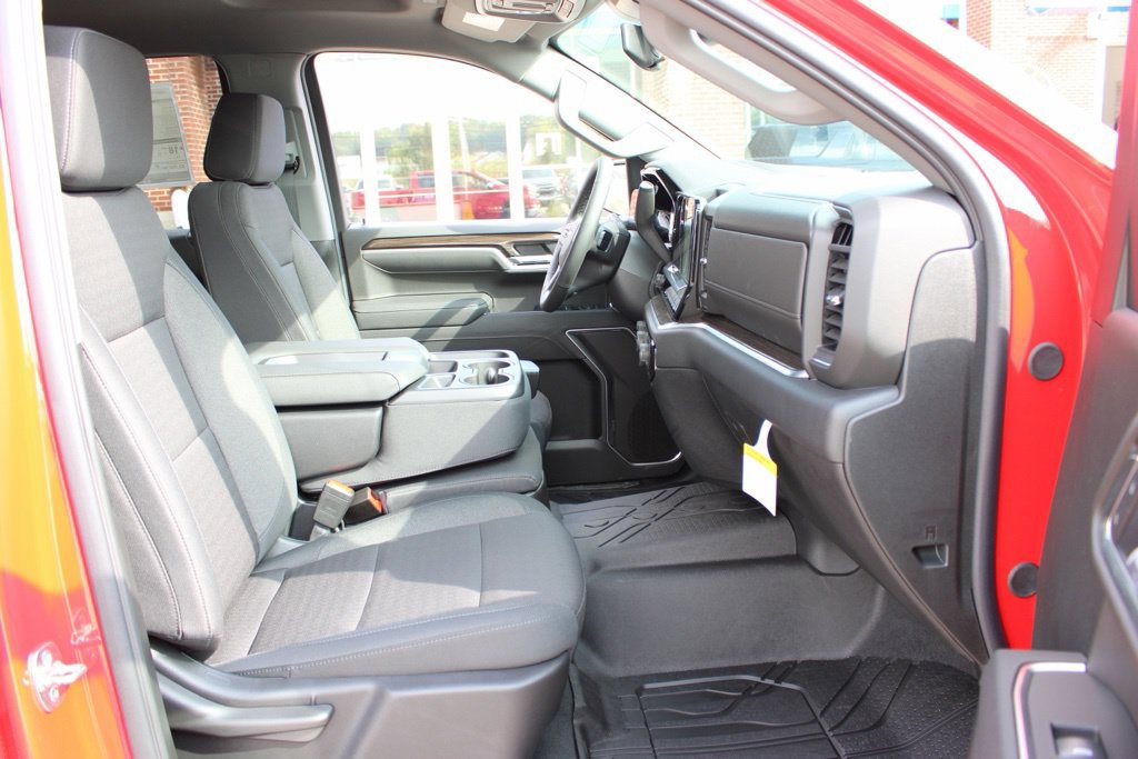 New 2026 Chevrolet Silverado 1500 LT w/ Safety Package AWD/4WD image 42