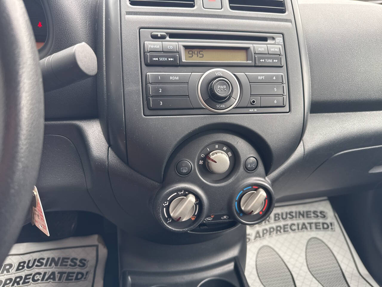 Used 2013 Nissan Versa S Plus FWD image 30