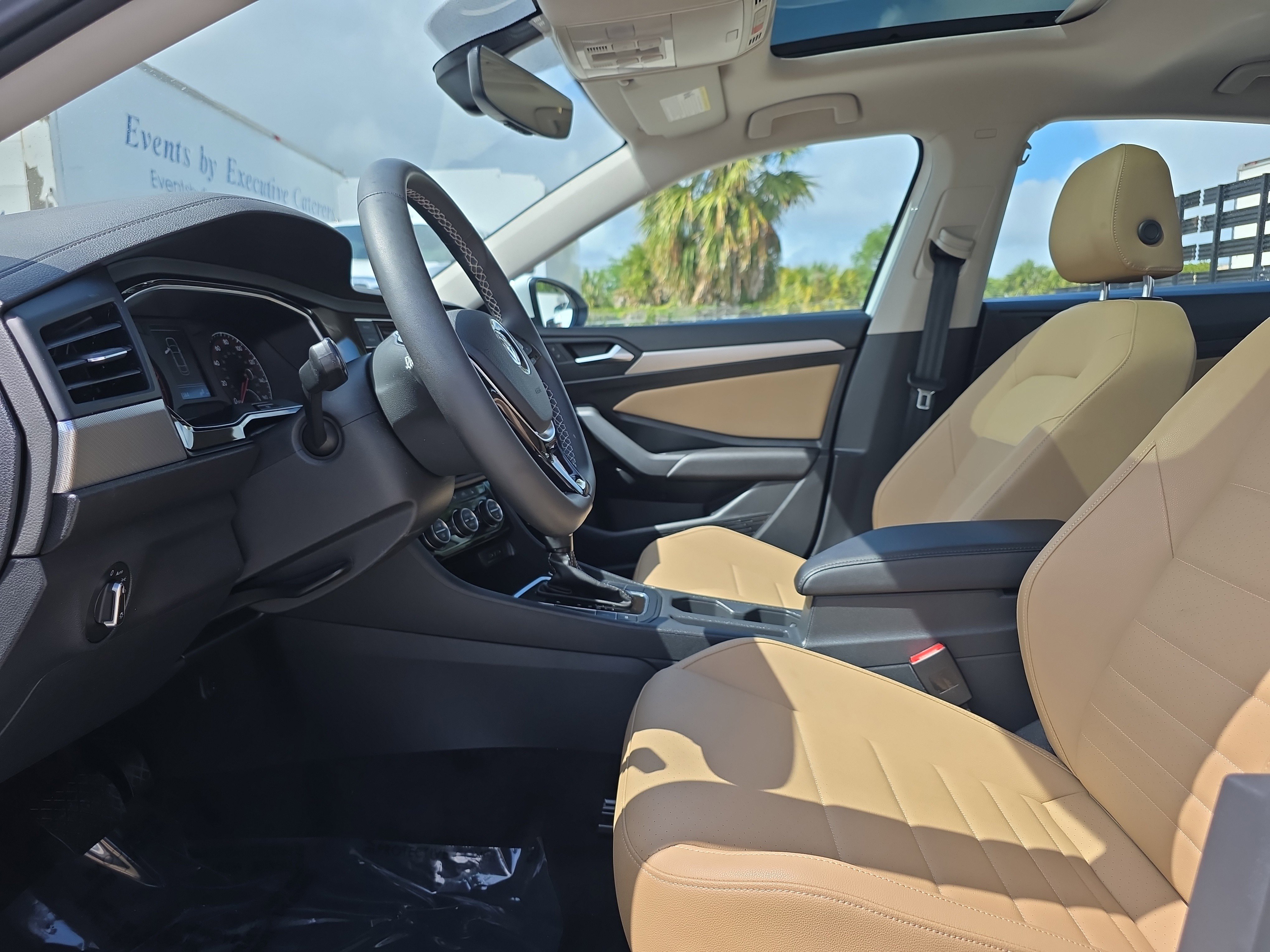 Used 2021 Volkswagen Jetta SE w/ SE Cold Weather Package image 26