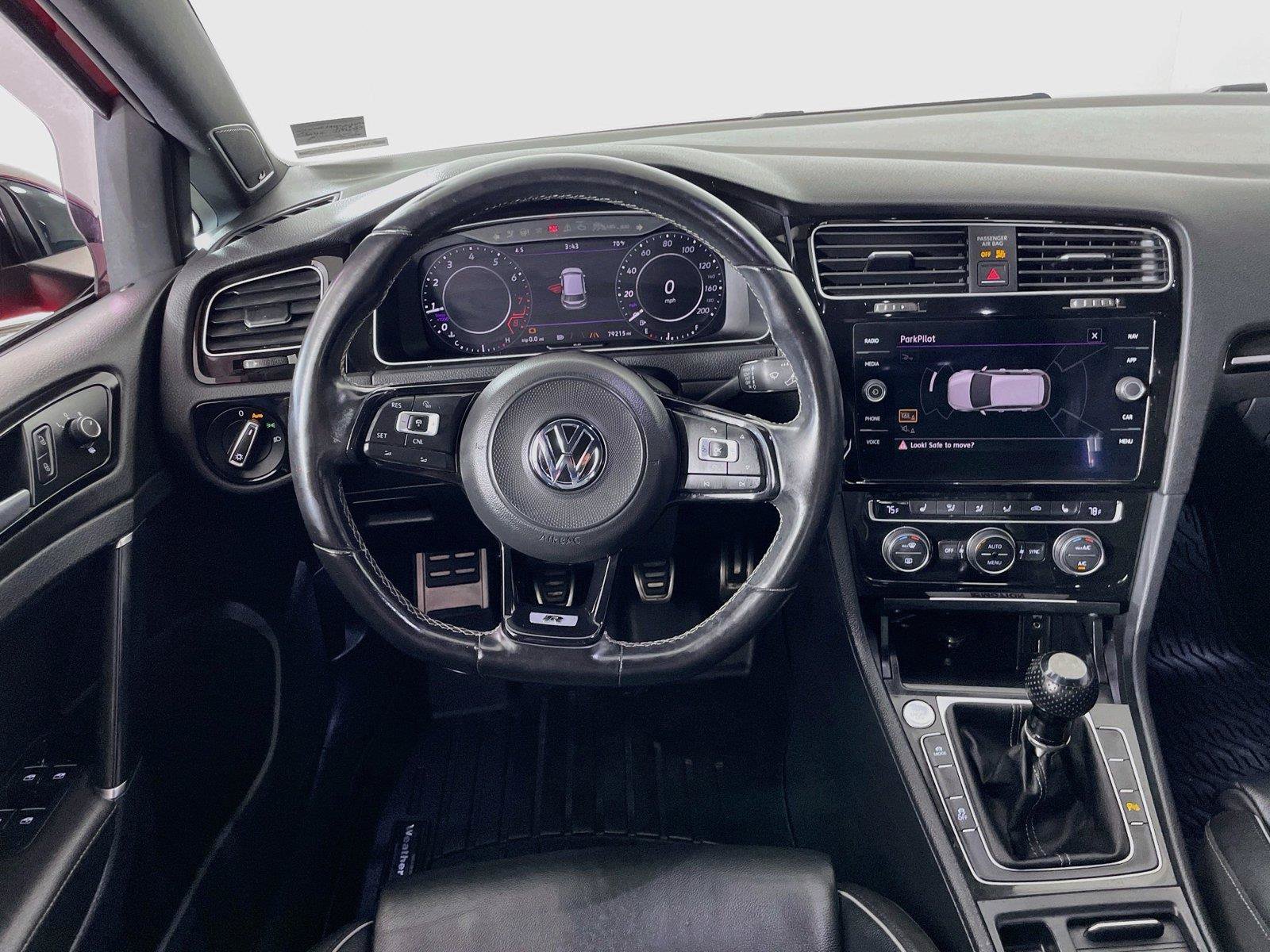 Used 2018 Volkswagen Golf 4-Door AWD/4WD image 26