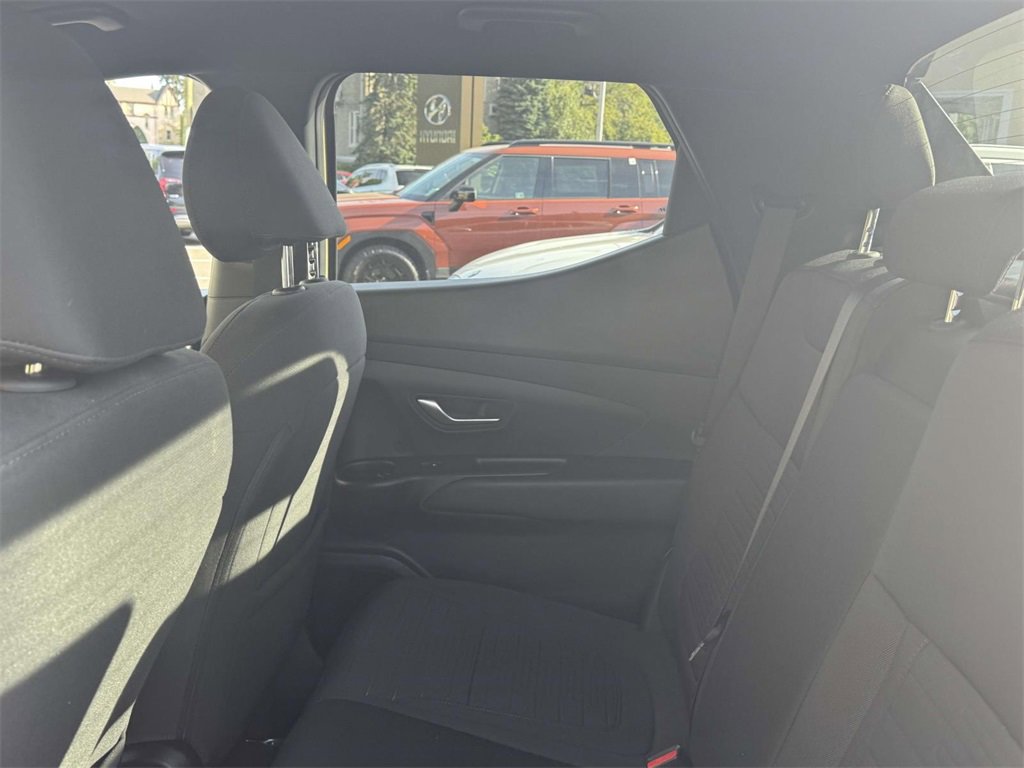 Used 2023 Hyundai Santa Cruz SE image 11