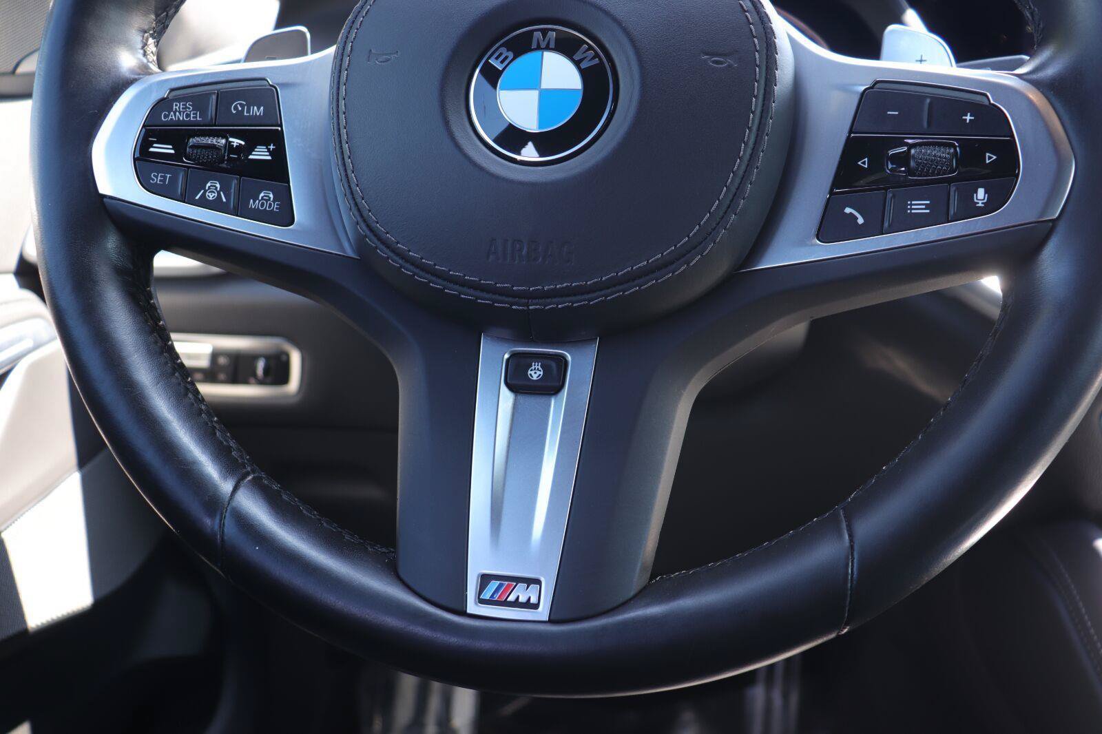 Used 2023 BMW X6 xDrive40i w/ M Sport Package AWD/4WD image 30