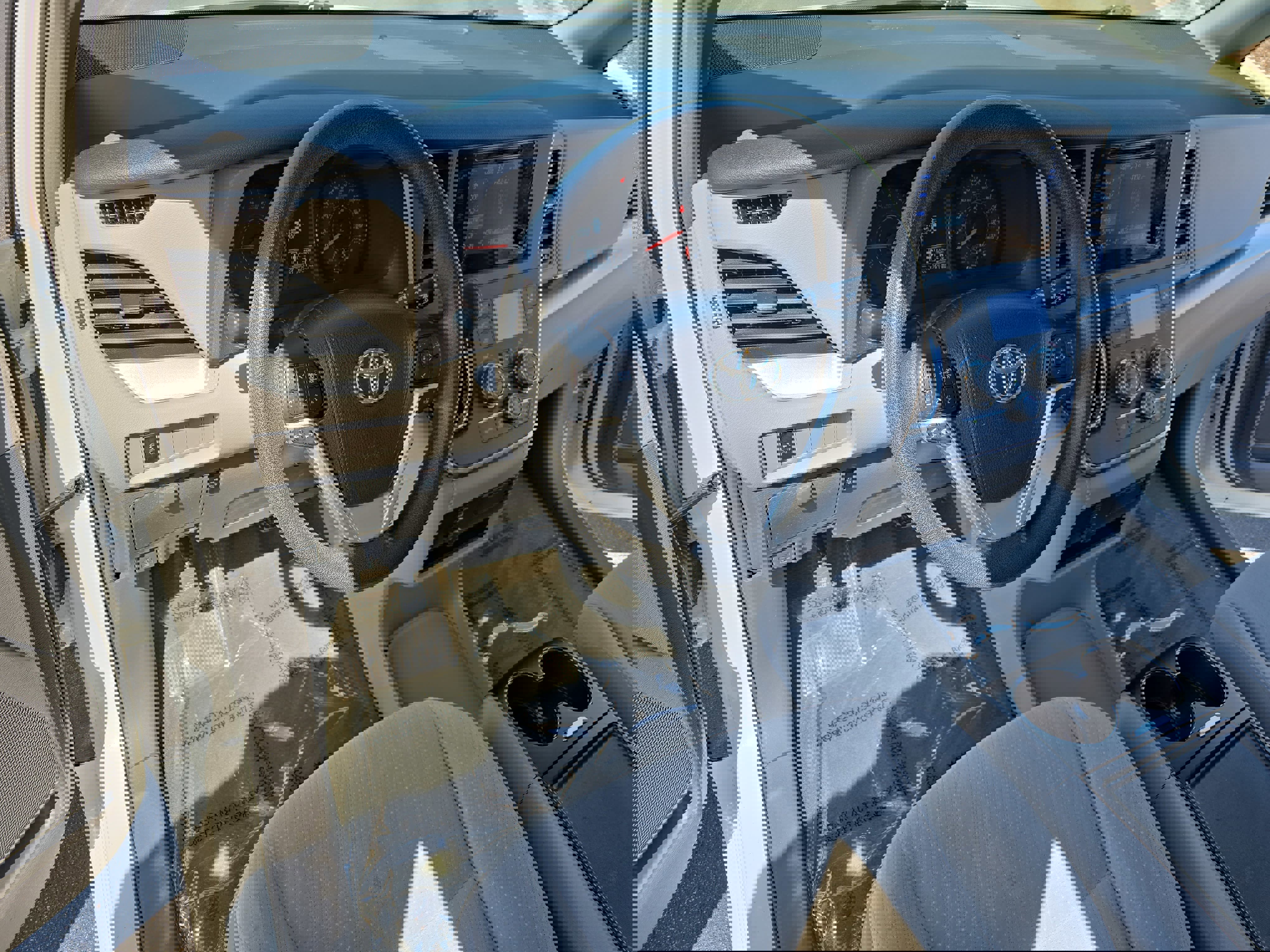 Used 2017 Toyota Sienna LE image 17