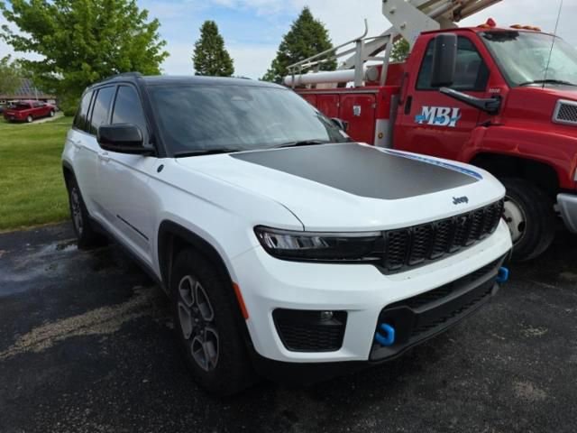 Used 2022 Jeep Grand Cherokee Trailhawk AWD/4WD image 2