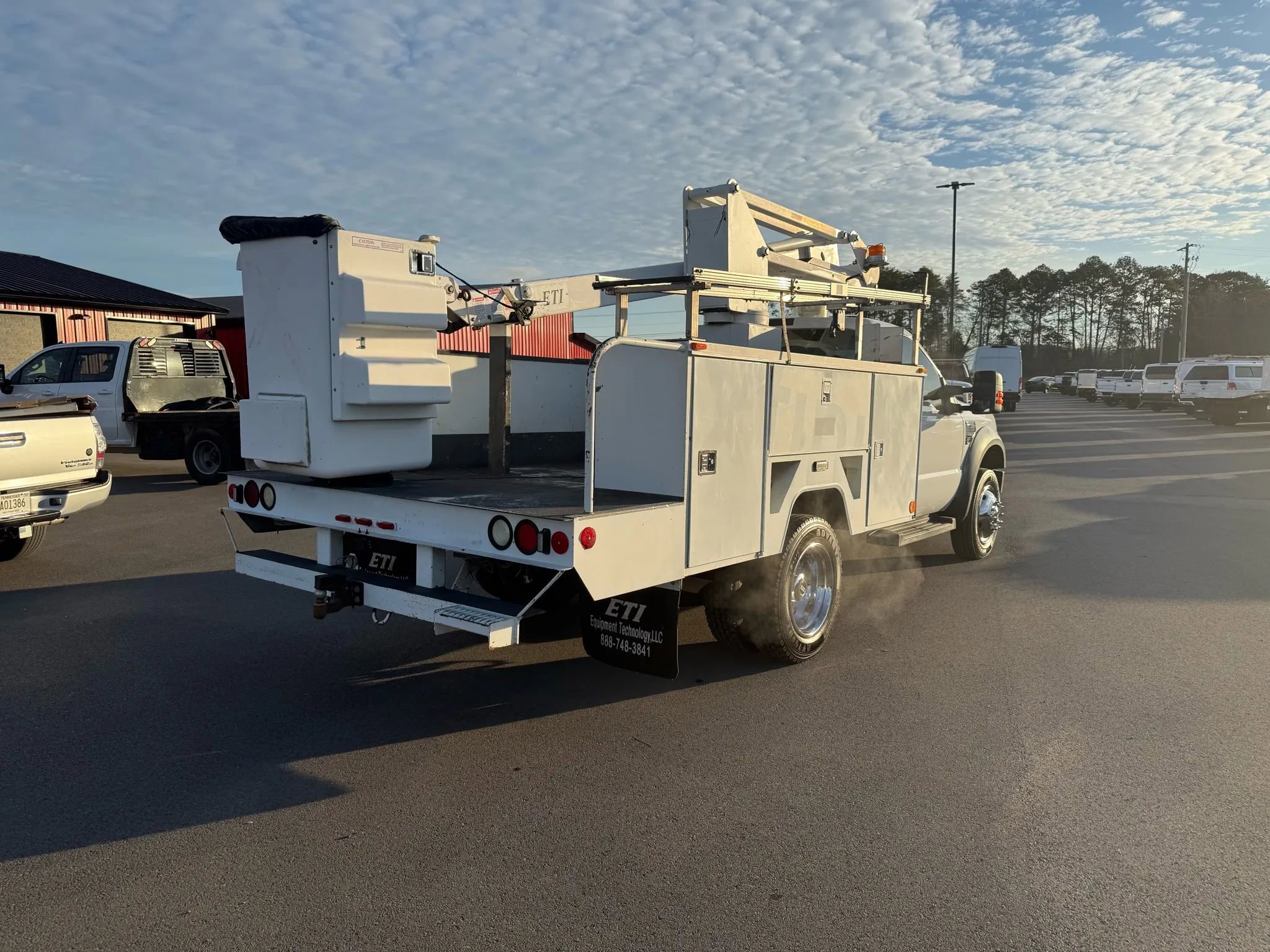 Used 2008 Ford F450 2WD Regular Cab Super Duty image 4