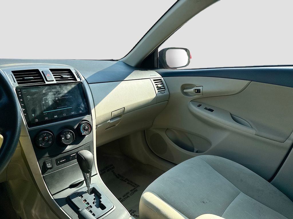 Used 2013 Toyota Corolla L FWD image 18