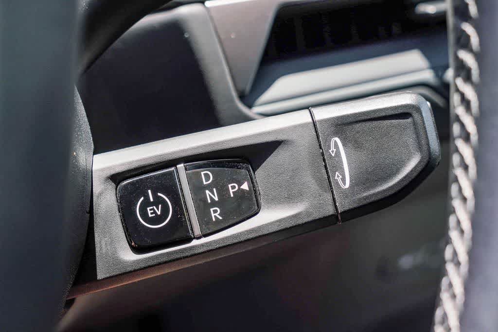 Certified 2024 Kia EV9 Light Long Range RWD image 18