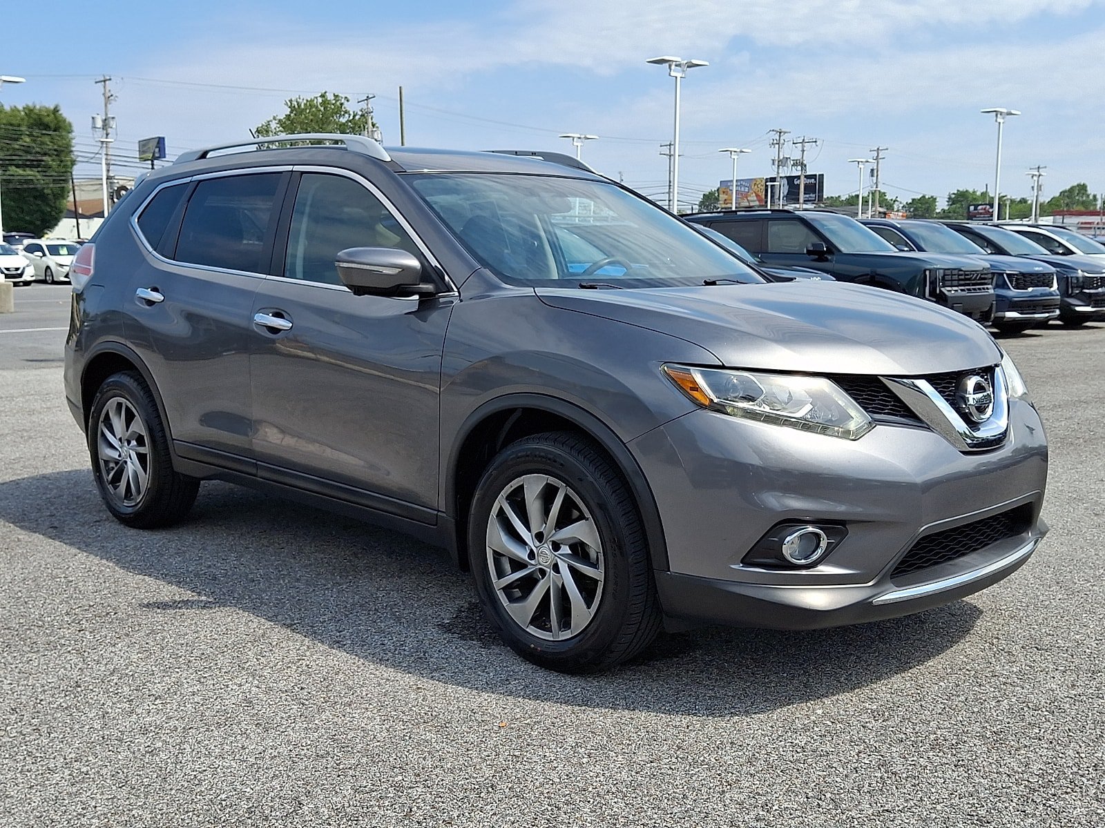 Used 2014 Nissan Rogue SL w/ SL Premium Package AWD/4WD image 3