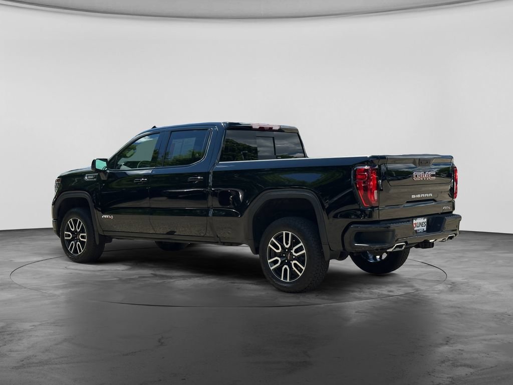 Used 2025 GMC Sierra 1500 AT4 w/ Technology Package AWD/4WD image 5