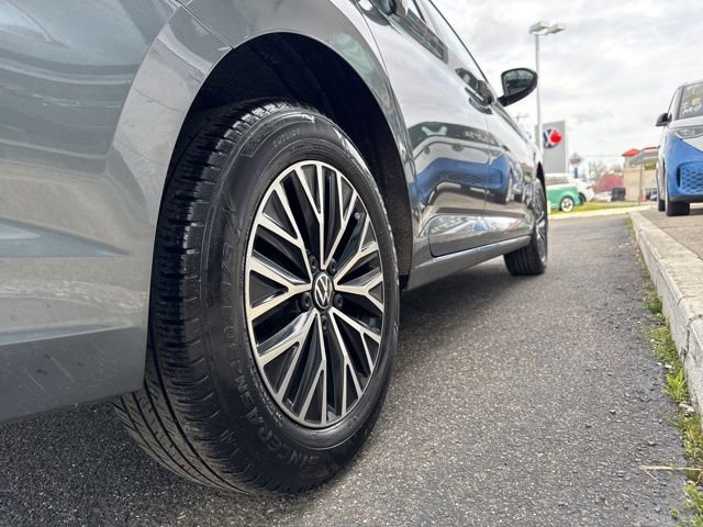 Used 2020 Volkswagen Jetta SE w/ SE Cold Weather Package FWD image 22