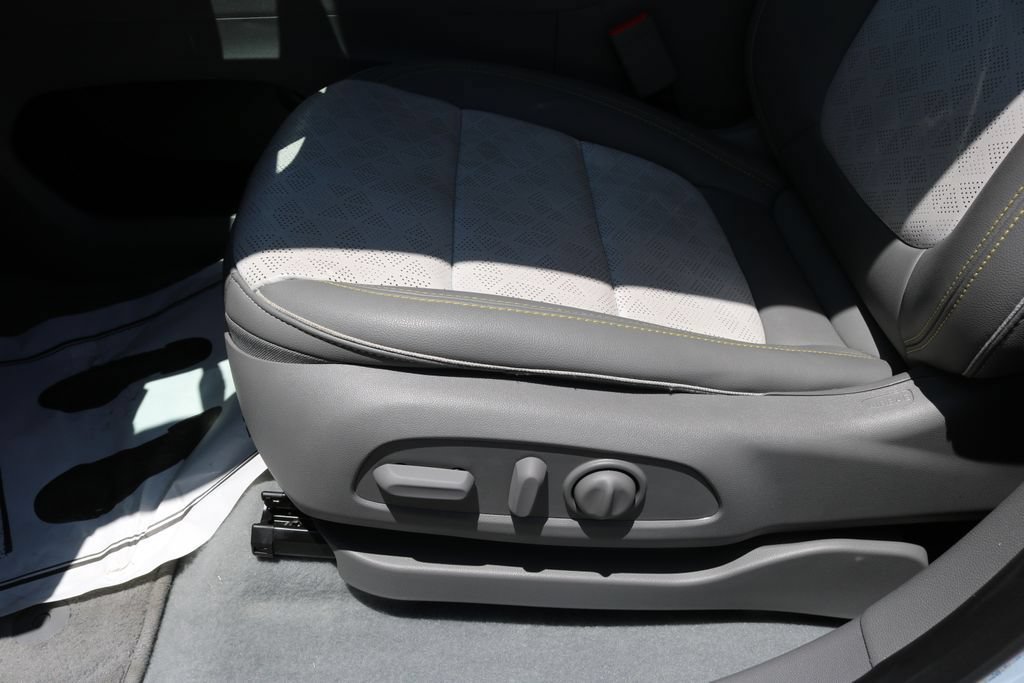 Used 2023 Chevrolet Bolt EUV Premier FWD image 13