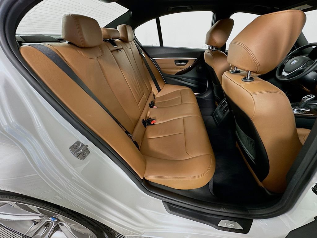 Used 2016 BMW 340i Sedan RWD image 28