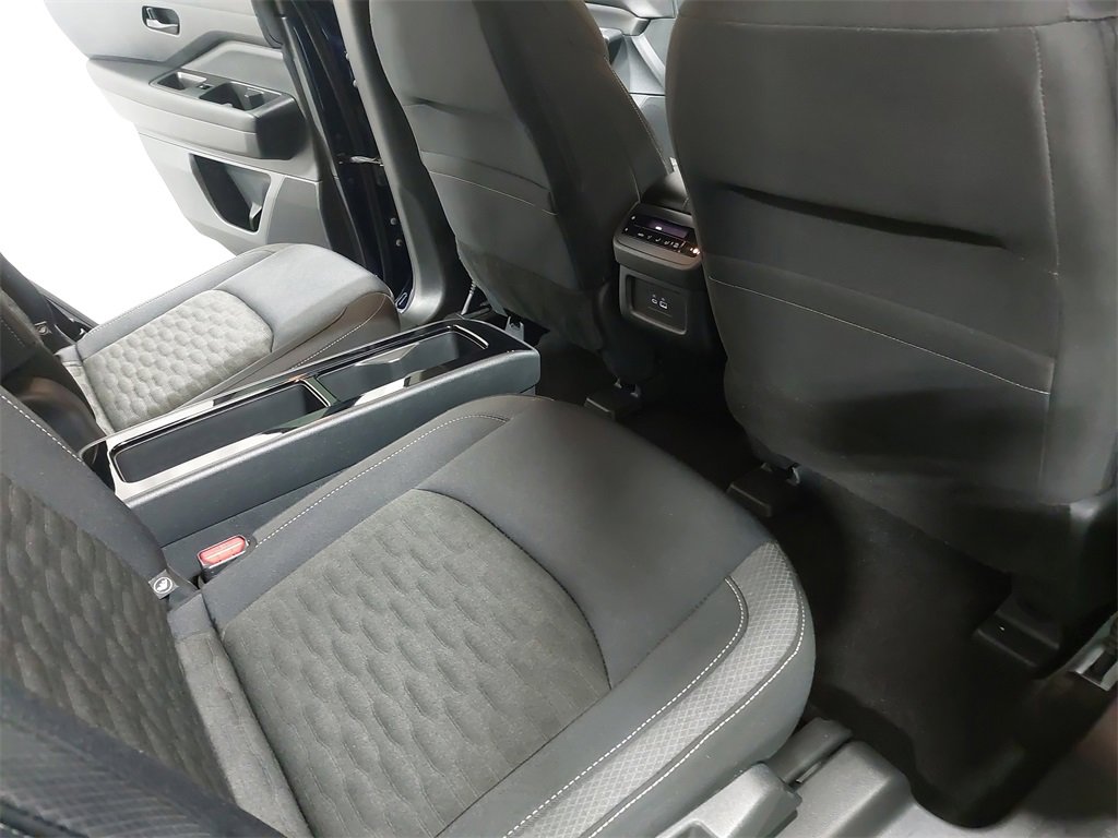Used 2024 Nissan Pathfinder SV w/ SV Premium Package image 11