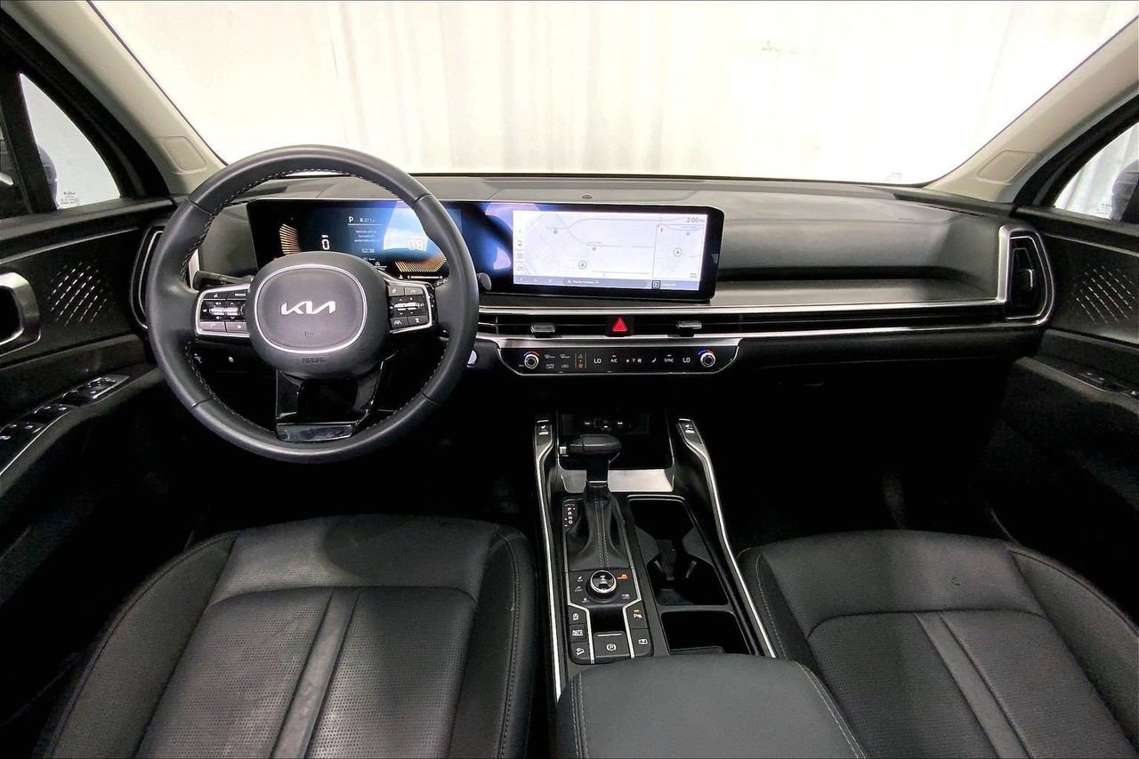 Used 2024 Kia Sorento S w/ Panoramic Sunroof Package AWD/4WD image 15