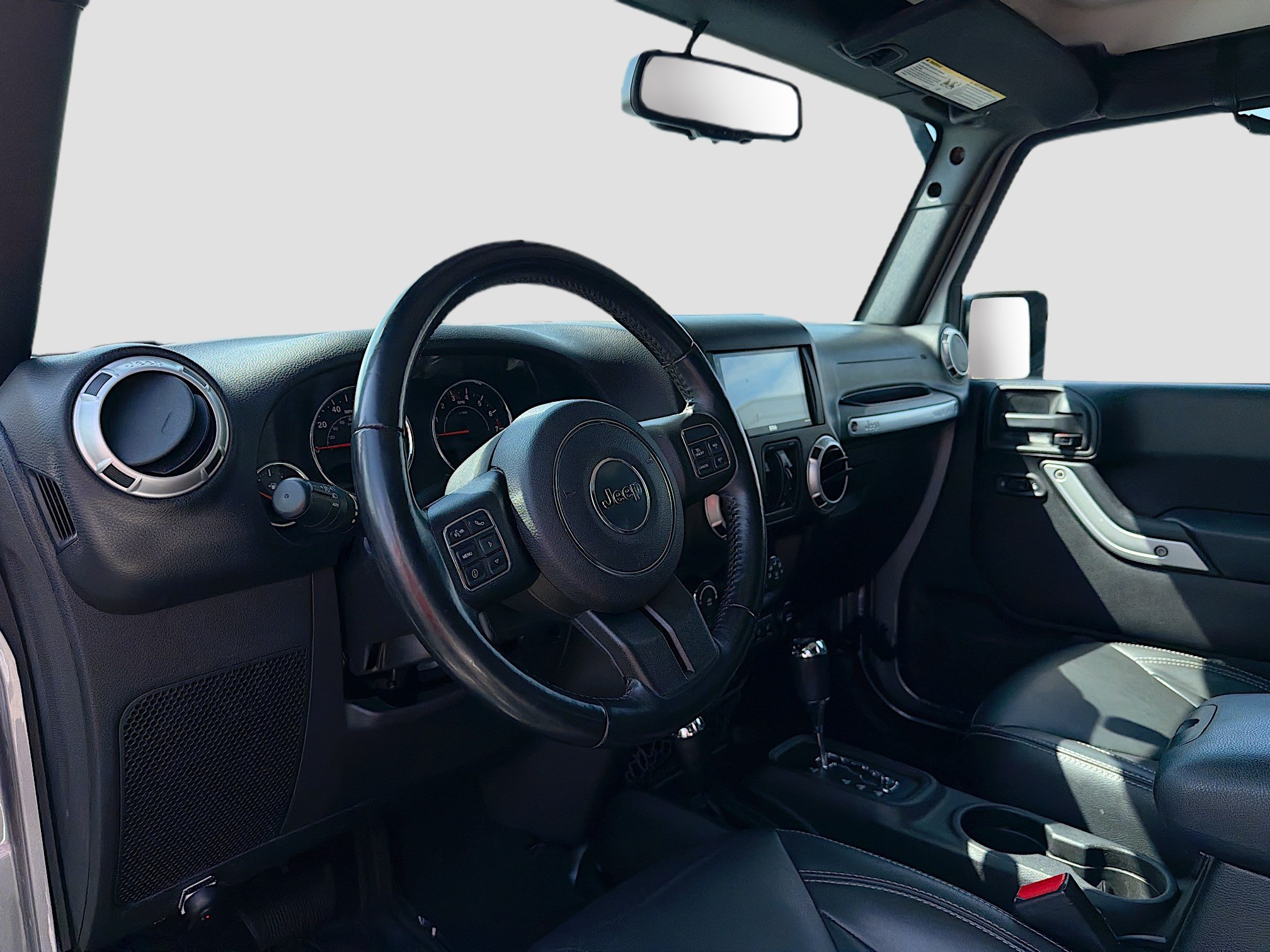 Used 2017 Jeep Wrangler Unlimited Sahara w/ Connectivity Group AWD/4WD image 4