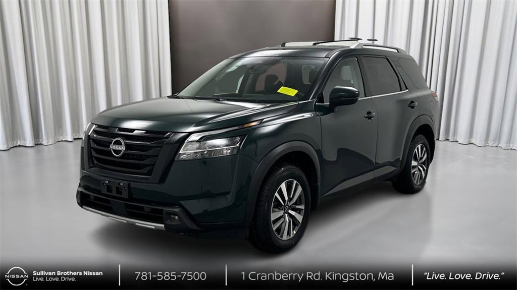 Used 2024 Nissan Pathfinder SL w/ Black Appearance Package