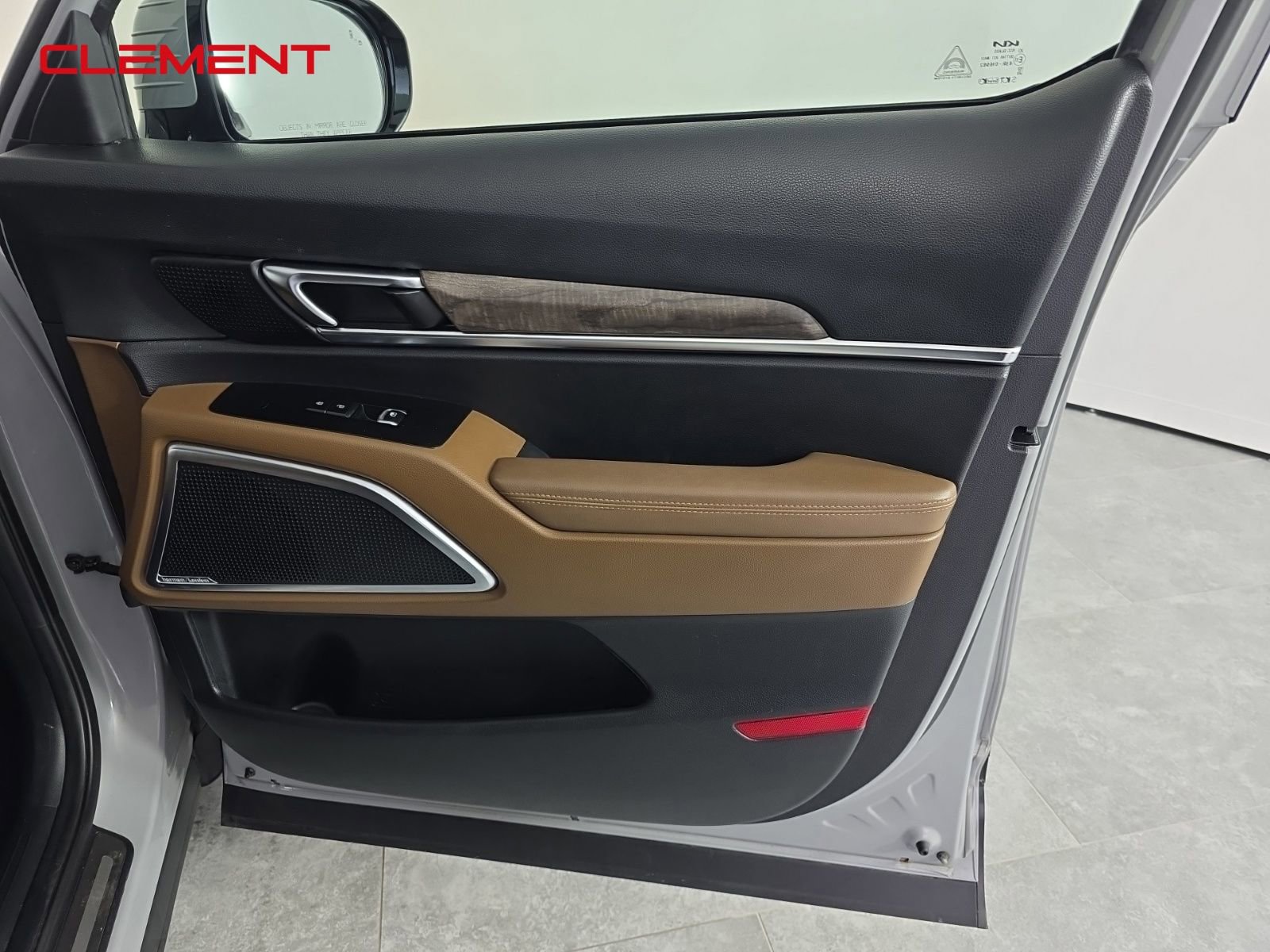 Used 2022 Kia Telluride SX w/ SX Prestige Package image 37