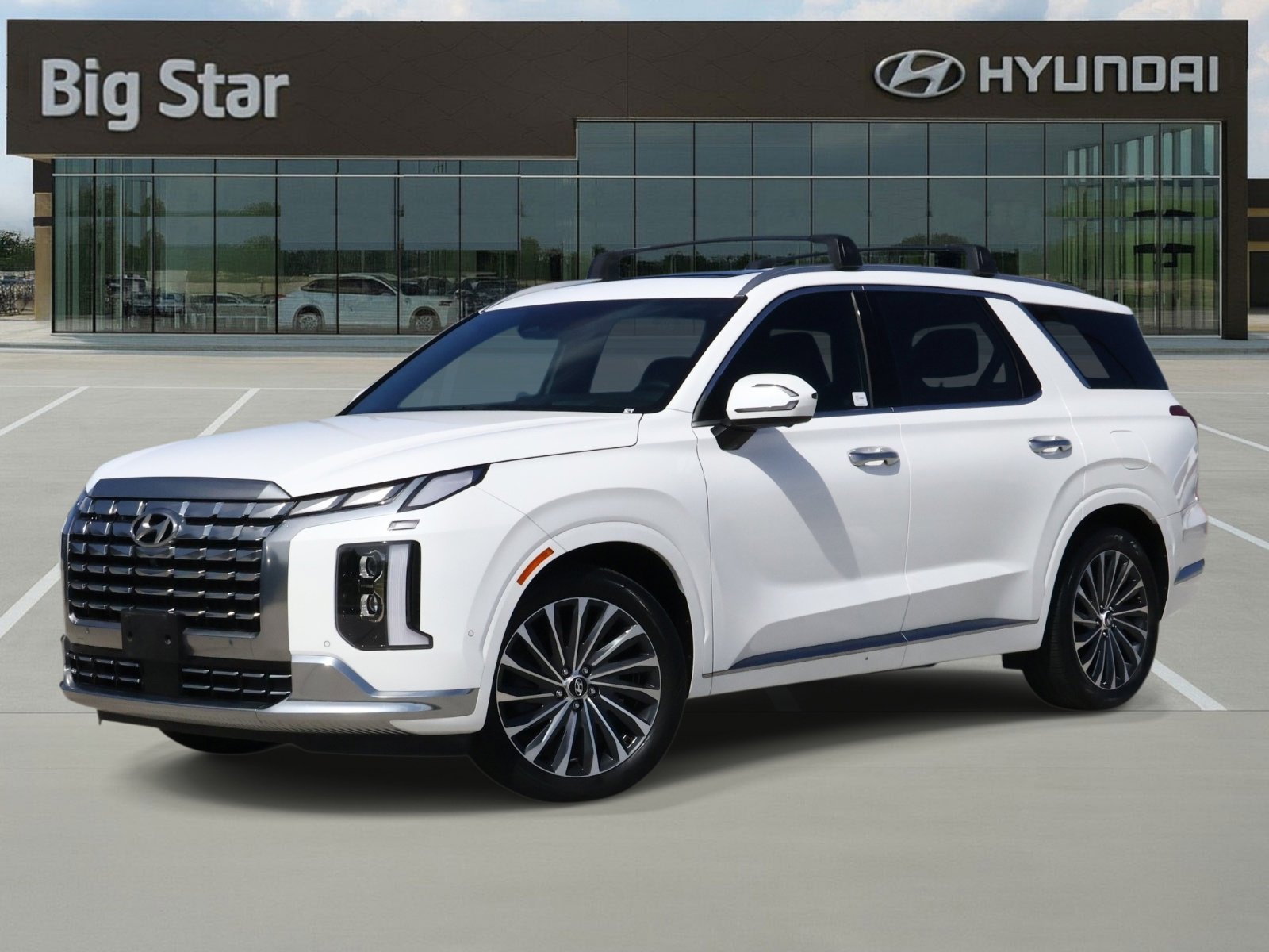 Used 2023 Hyundai Palisade Calligraphy image 1