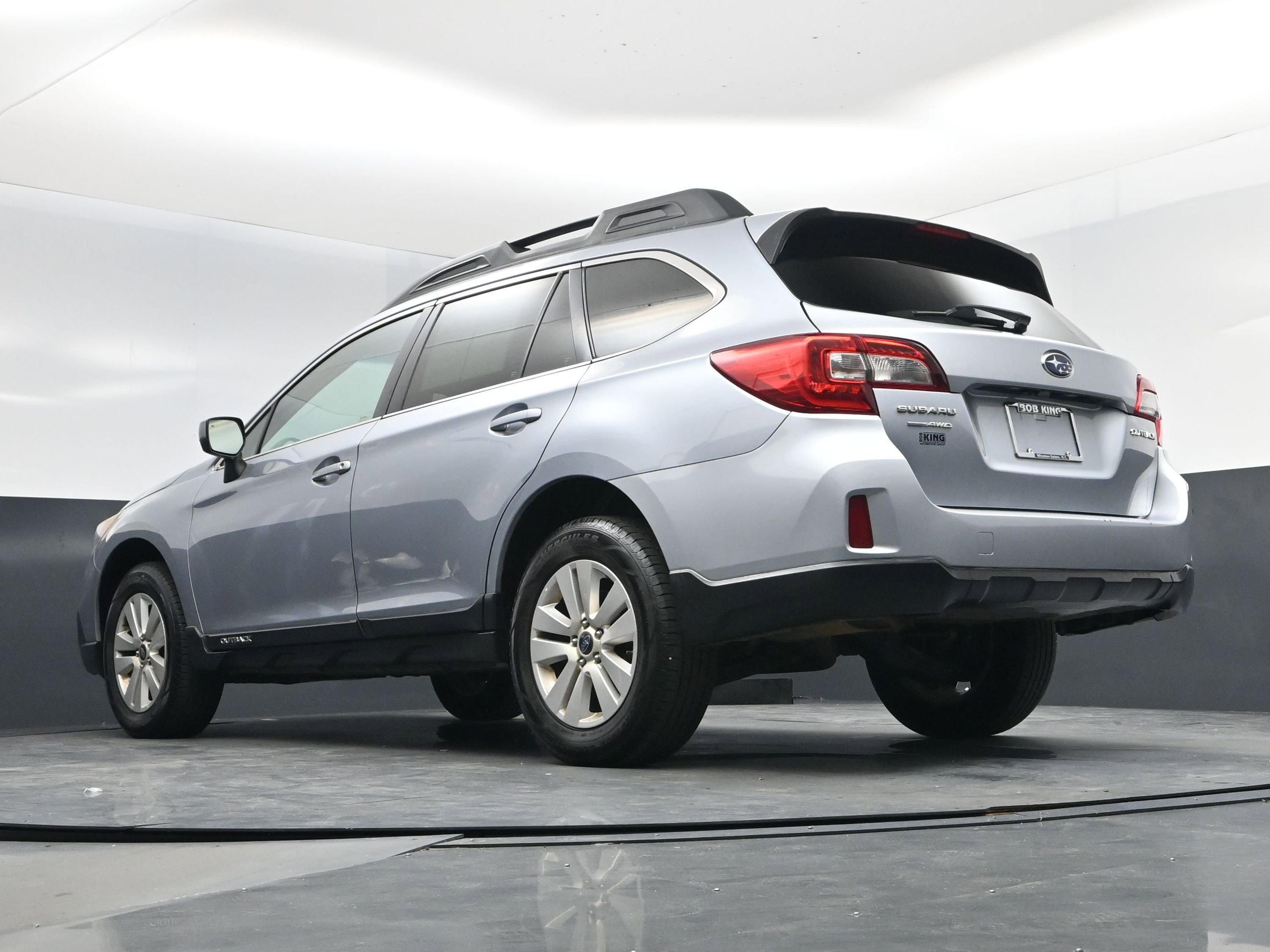 Used 2015 Subaru Outback 2.5i Premium image 14