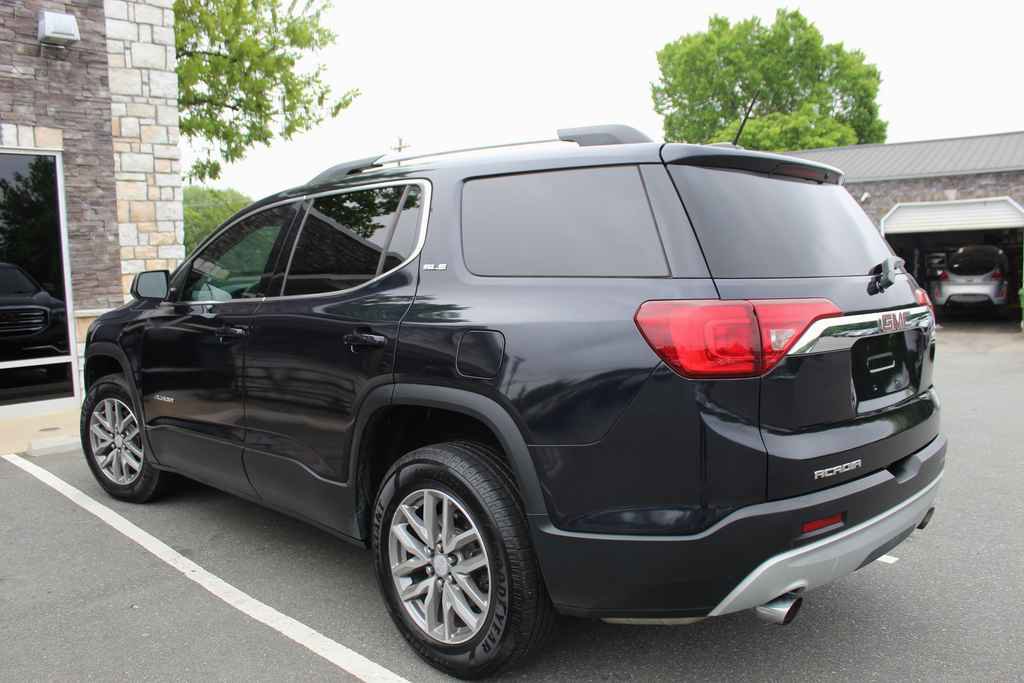 Used 2017 GMC Acadia SLE FWD image 8