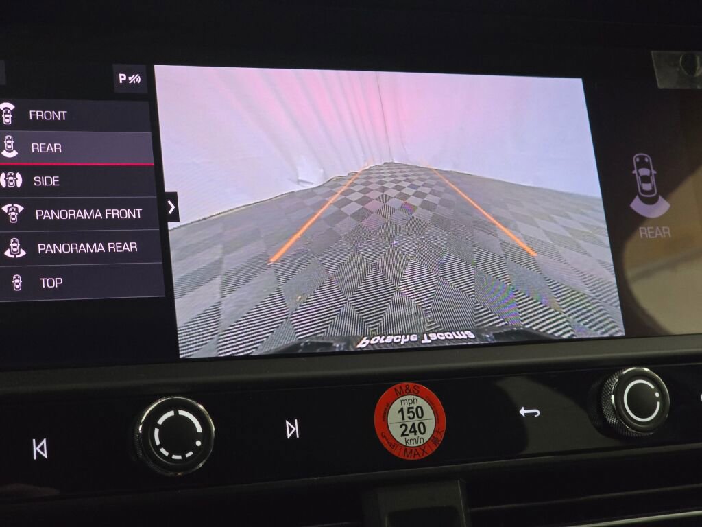 Certified 2025 Porsche Macan Turbo image 44