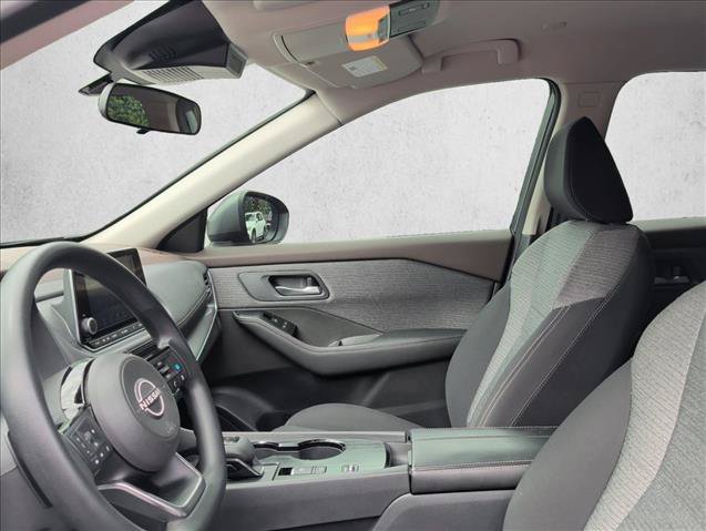 Used 2023 Nissan Rogue SV FWD image 10