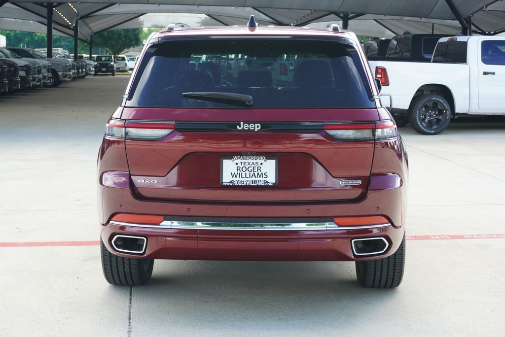 Used 2024 Jeep Grand Cherokee Overland AWD/4WD image 4