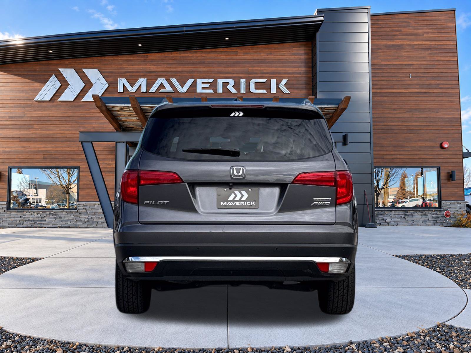Used 2017 Honda Pilot Touring image 6