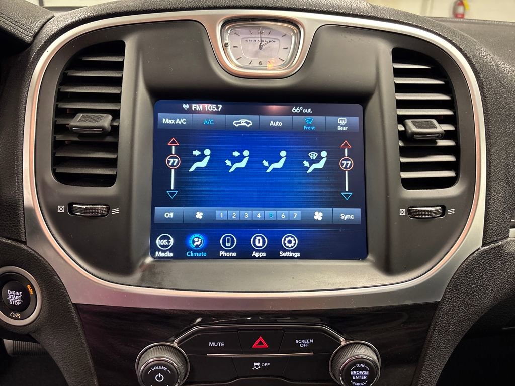 Used 2022 Chrysler 300 Touring w/ Sport Appearance Package image 34