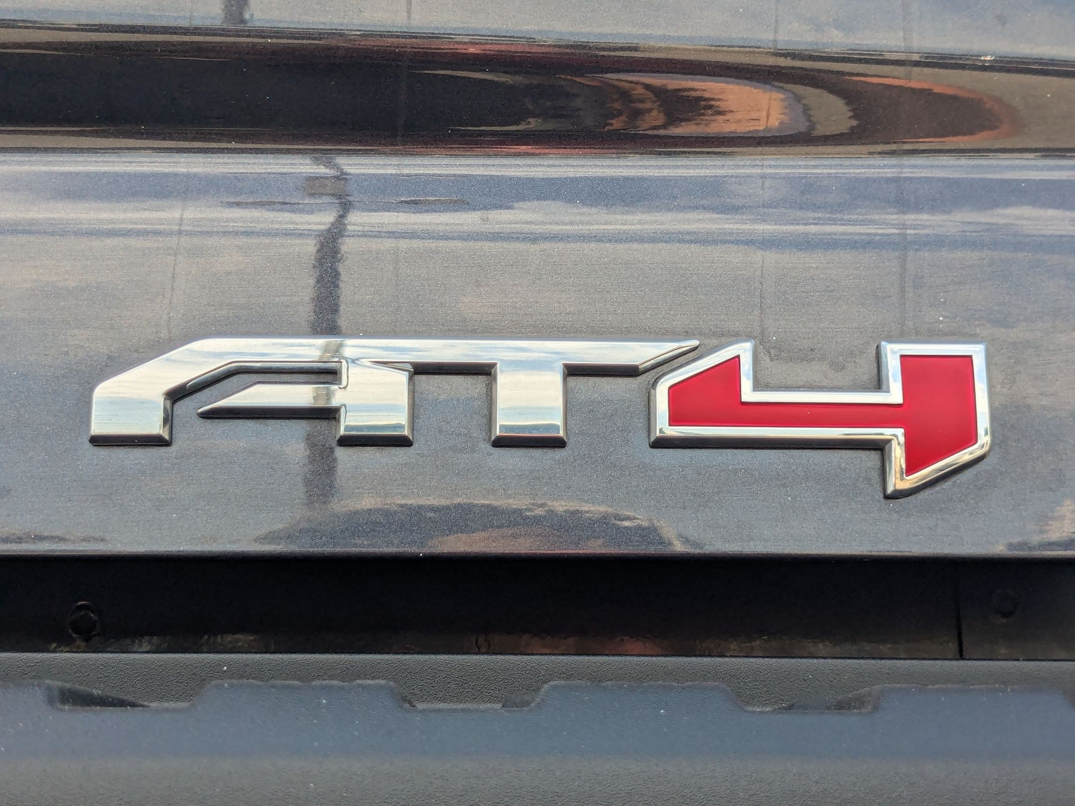 Used 2025 GMC Sierra 3500 AT4 w/ AT4 Premium Plus Package AWD/4WD image 14
