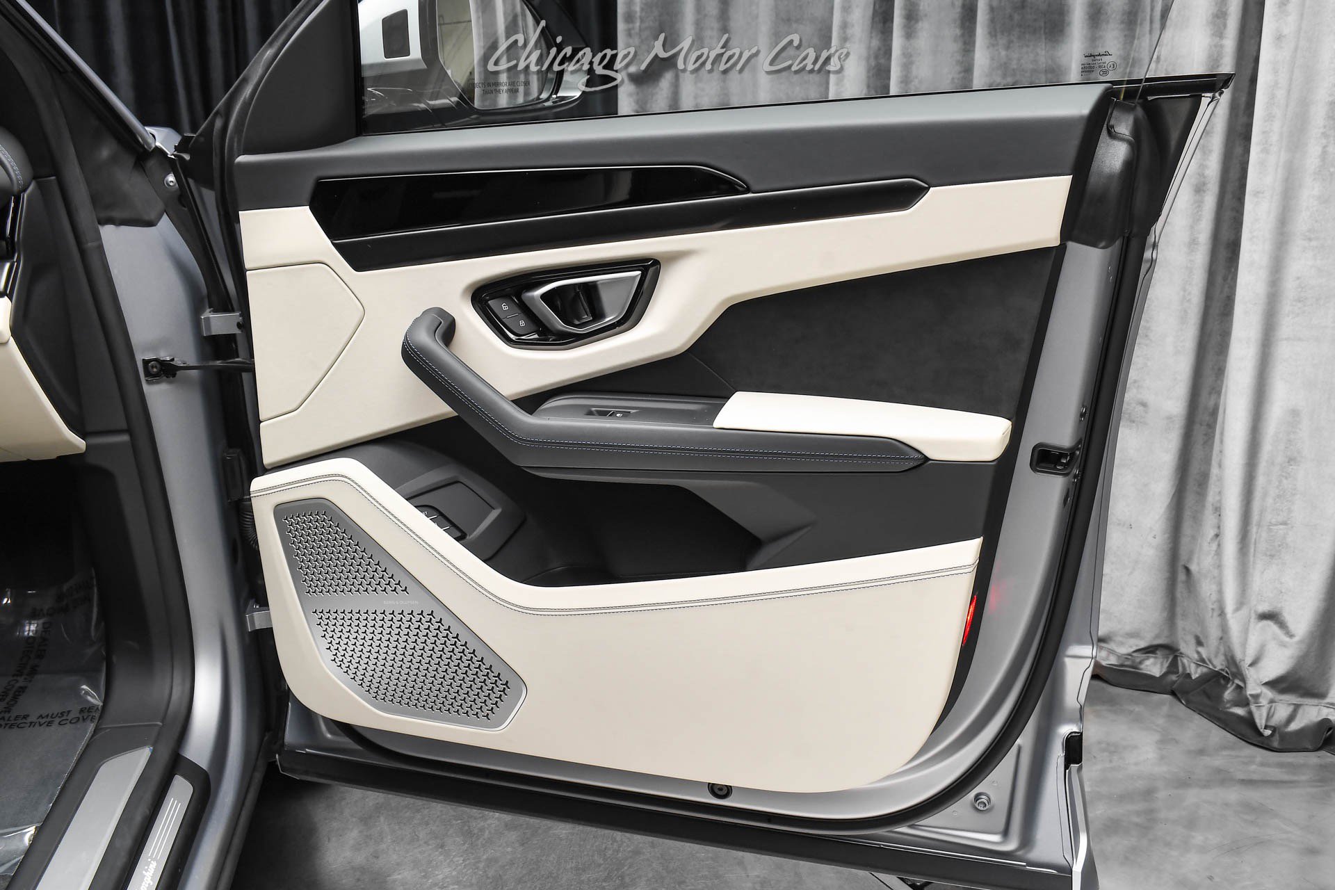Used 2024 Lamborghini Urus S AWD/4WD image 34