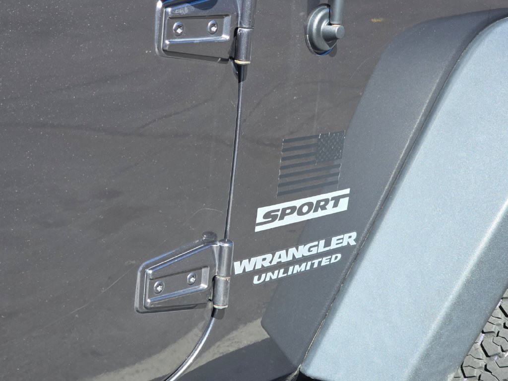 Used 2017 Jeep Wrangler Unlimited Sport w/ Quick Order Package 23S AWD/4WD image 9