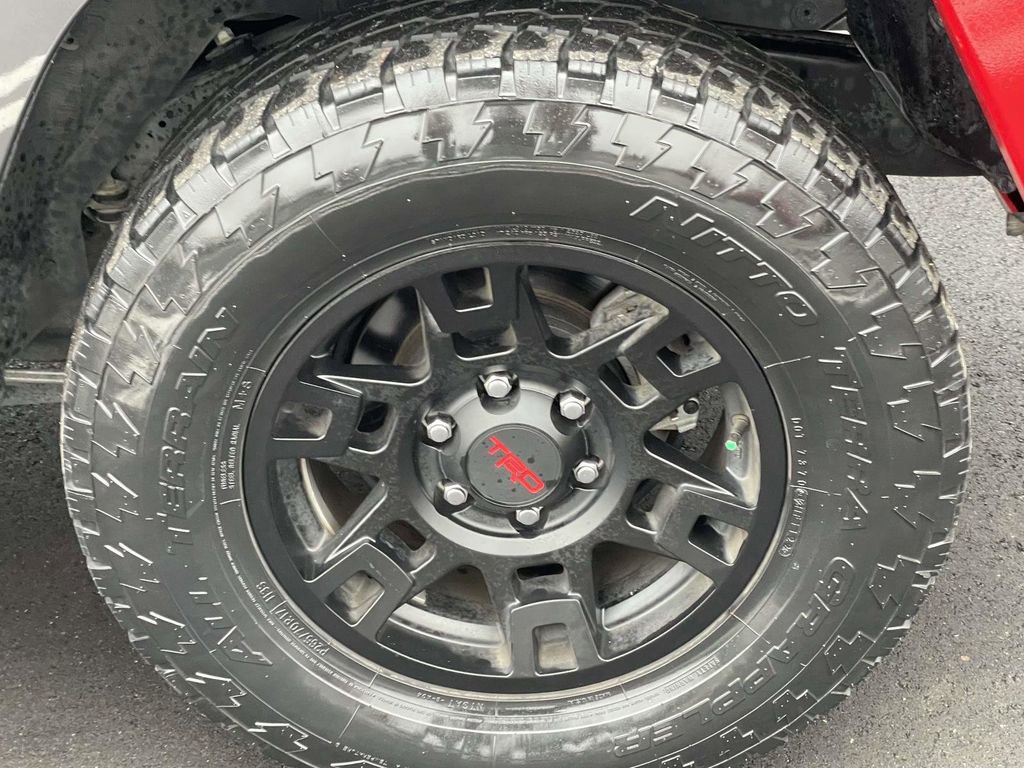 Used 2022 Toyota 4Runner SR5 Premium w/ Moonroof Package image 9