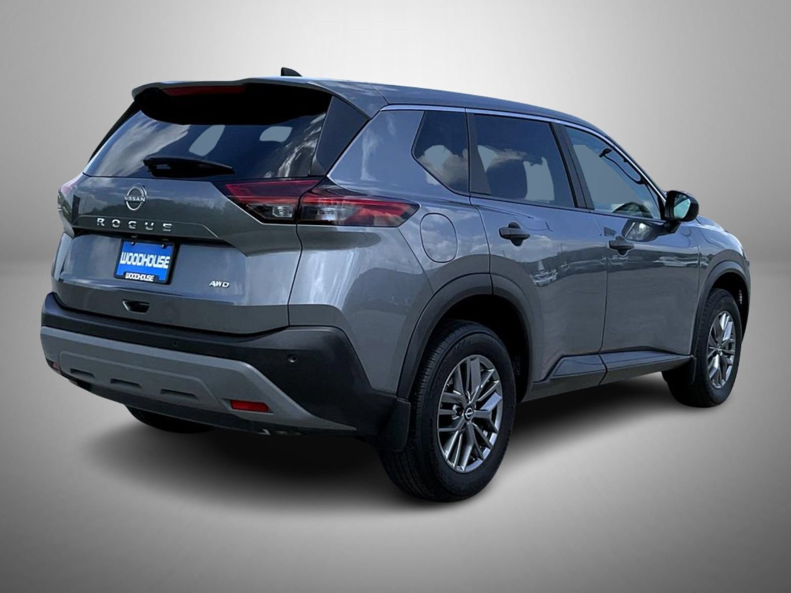 Used 2023 Nissan Rogue S AWD/4WD image 5