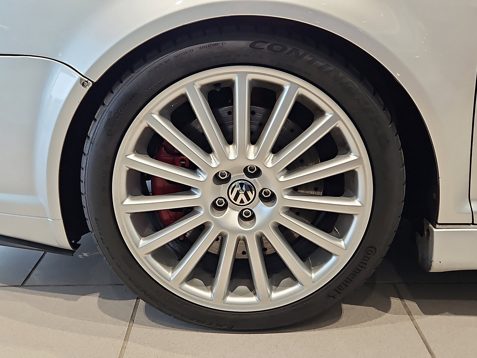 Used 2004 Volkswagen R32 image 7