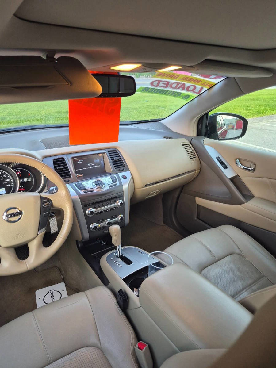 Used 2014 Nissan Murano SL w/ Navigation Package AWD/4WD image 9